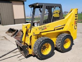 gehl skid steer oil capacity duetz|gehl 5635 lifting capacity.